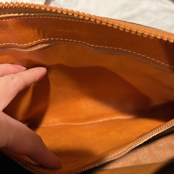 Vintage Green Dooney & Bourke Crossbody Bag - Picture 10 of 17